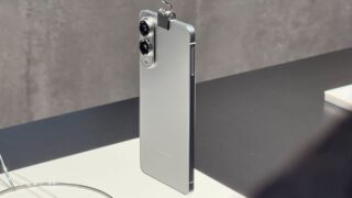 Galaxy S25 Edgeの公式プレス画像判明。思っていたよりも軽くない？