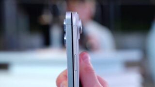 差が分かりやすい。Galaxy S25 EdgeとiPhone 17 Airの比較画像公開