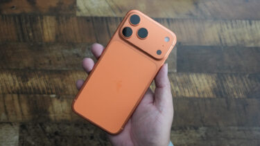 狂ったように売れるiPhone 17。結果Samsungにも莫大な利益